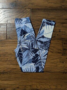 aerie cropped leggings blue leaf print size small